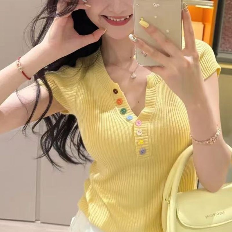 【LeeLee】 黃色 彩扣  v領 短袖 百搭 針織衫 女 夏季 修身 顯瘦 獨特 超好看 漂亮 上衣 薄