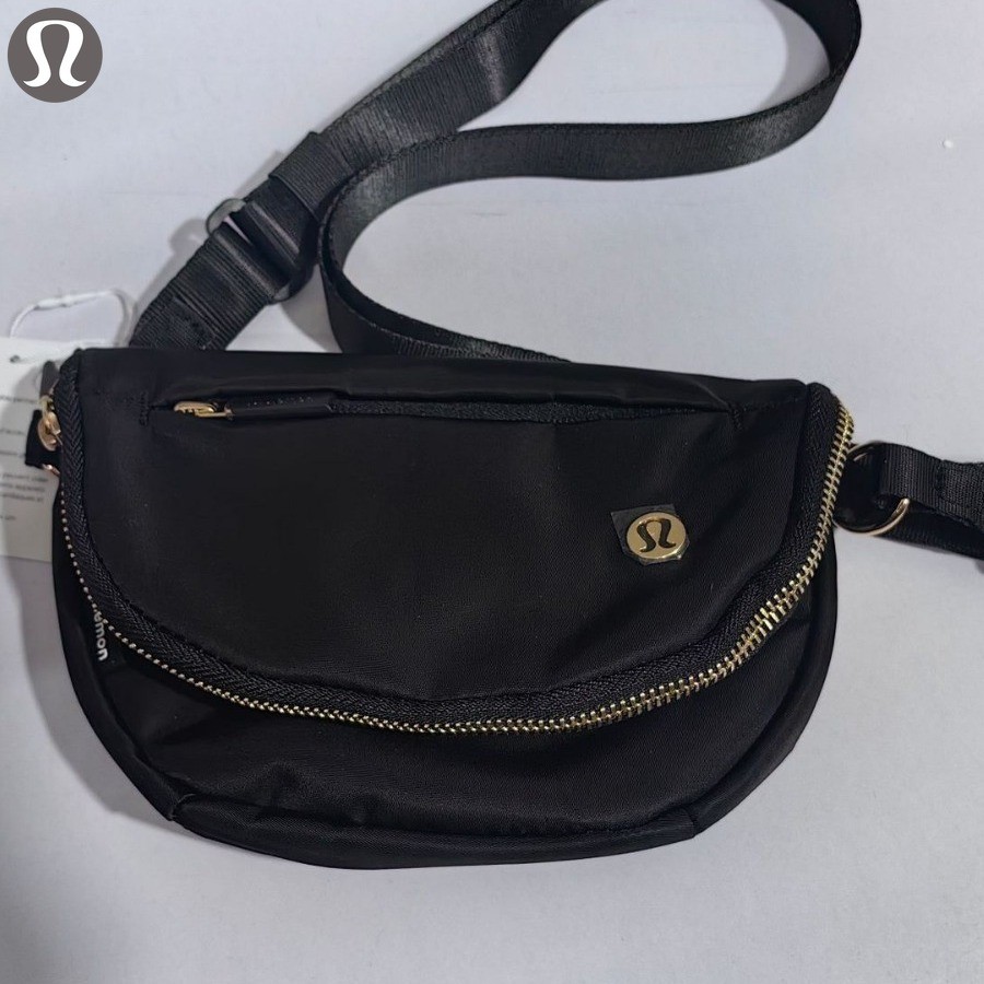 Lululemon男女同款2L斜挎包熱銷露露金標準可折疊收納
