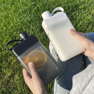 ✨臺灣出貨#【1328人收藏】手提盃創意簡約方形塑膠盃帶蓋學生潮流ins扁平運動水壺便攜水盃