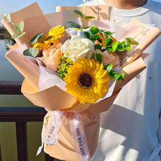 桃園出貨 【9239人收藏】教師節送老師成品混搭花束包裝模擬向日葵玫瑰滿天星生日禮物拍照 童趣旗艦店