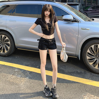 【HOT 本舖】 ~美式復古甜酷牛仔短褲女2025夏新款百搭顯瘦辣妹多口袋熱褲