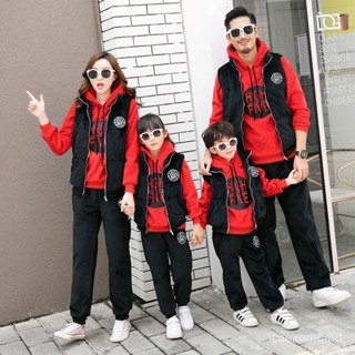 甜甜價🉐親子裝衛衣馬甲三件套冬裝2022新款潮全家裝一家三口母女童裝過年 WEES