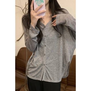 【HOT 本舖】 春夏韓版百搭寬鬆v領氣質設計感簡約防曬開衫長袖女上衣