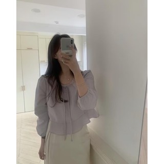ˏˋ - ̗̀ 🌷⛅️韓國東大門甜美溫柔洋氣蕾絲花邊領繫帶泡泡袖短款襯衫上衣