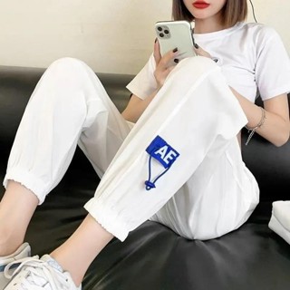 現貨 大碼女裝夏季顯瘦冰絲薄款休閒運動褲胖妹妹高腰寬鬆束腳衛褲大尺碼寬褲女闊腿褲冰絲長褲休閒褲直筒長褲寬鬆高腰長褲YM