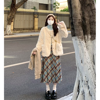 實拍已八載～大碼白色小香風羊羔毛外套加厚短款裙子套裝