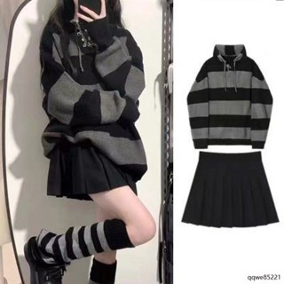 《臺灣出貨》大尺碼女裝 大碼胖mm秋冬復古寬鬆加厚條紋針織毛衣 百褶半身裙兩件套裝200斤 女生套裝 春季女裝