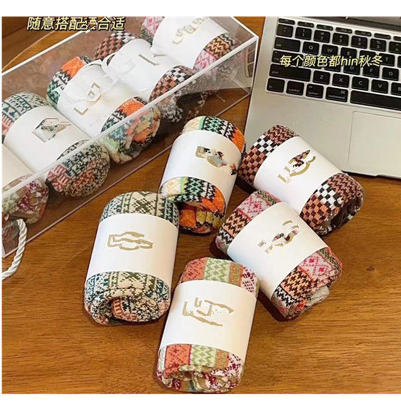 UGG2024秋冬UG彩虹襪糖果色羊毛保暖中筒襪子禮盒五色冬季羊毛防寒襪