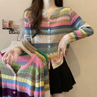 【HOT 本舖】 M-4XL 秋胖MM設計感小眾鏤空圓領彩虹拼接色條紋長袖針織衫T恤