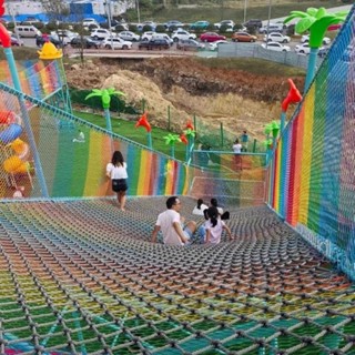 ✨臺灣熱銷✨ 戶外兒童攀爬彩色安全網拓展天井尼龍網樓梯園防墜防護網定做qaz