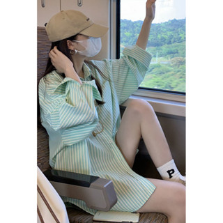 綠色紋襯衫女春設計感寬鬆中長款薄款BF風防曬小外套上衣#綠色紋襯衫女春設計感寬鬆中長款薄款BF風防曬小外套上衣