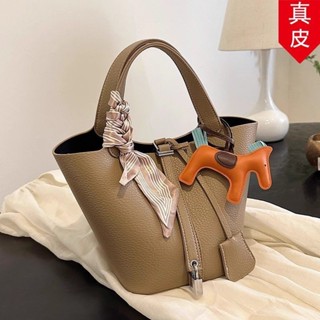 真皮女夏時尚手提水桶包小眾手提菜籃子包