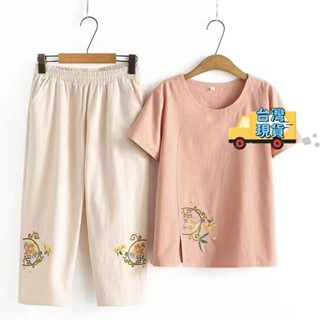 【XL-5XL】媽媽裝 中老年衣服 兩件套媽媽裝繡花夏季大碼圓領短袖T恤中老年人洋氣時尚仿棉麻 大尺碼女裝 遮肚女裝