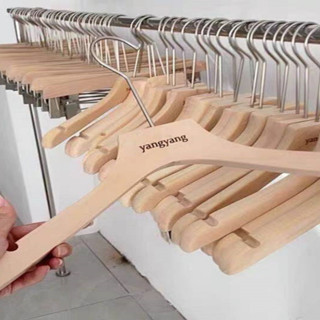 客製化 衣架 服裝店 專用 原木色 衣架 防滑定製LOGO 女裝男裝 衣撐寬肩 實木 衣掛 木質