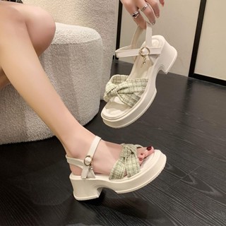 🔥臺灣出貨🔥35-43 大碼女鞋41寬腳肥腳一字帶涼鞋方頭粗跟厚底百搭坡跟女鞋42