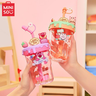現貨【MINISO】名創優品 迪士尼草莓熊吸管杯 攪拌杯 可愛高顏值 水杯 水壺 送禮 560ml【MF0563】5C