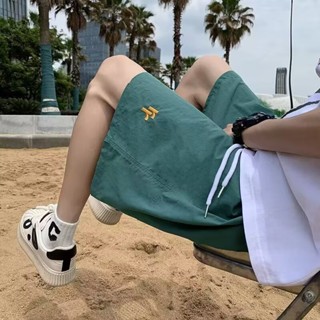 【HOT 本舖】男裝 夏季戶外運動透氣短褲男款夏季潮牌復古簡約休閒寬鬆青少年五分褲