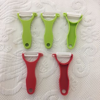 陶瓷削皮器創意廚房小工具瓜刨瓜果家用小巧廚房刮皮器多功能瓜皮刀刨絲器6個數量價