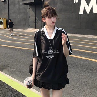 【賣場熱銷】亮面運動風寬鬆短袖上衣女 美式夏季v領寬鬆短袖t恤女 復古上衣 美式街頭風 v領秋衣上衣 潮牌上衣 顯瘦上衣