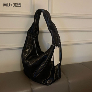 C0S尼龍高光緞麵腋下包包今年流行手提包韓版質感斜揹包MU+沐選