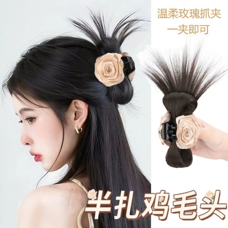 現貨~抓夾鷄毛毽子頭女仿真玫瑰噴泉高馬尾假髮丸子頭髮包半紮髮夾頭飾 EAQC
