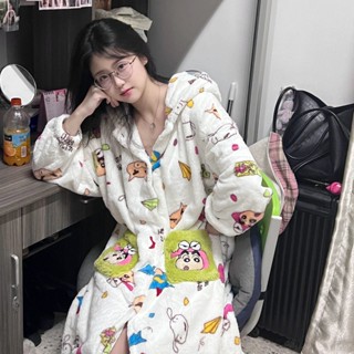 【有幸時光】可愛蠟筆小新睡衣 連帽睡袍 珊瑚絨睡衣女 春秋冬季睡衣 加絨加厚睡袍 保暖居家服 可外穿中長款睡袍 連帽睡衣