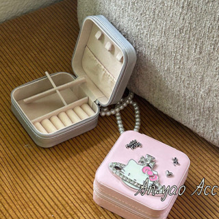 🪐 Hello Kitty Saturn 皮革首飾盒旅行友好型防變色收納盒便攜式戒指和項鍊盒可愛收納解決方案