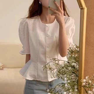 【夏天Summer】🔥韓版chic白色上衣 大碼女裝L-4XL 夏季法式優雅短袖衣服 圓領單排扣提花喇叭袖荷葉邊襯衫女