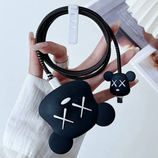 4 件套矽膠充電器盒適用於 iPhone UK 20W 充電頭保護套酷中性黑色 Kaws Bear 設計電纜咬軟蓋外殼繞