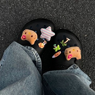 【現貨直髮】夏威夷Kitty貓海邊三麗鷗Hello Kitty黑皮kt貓洞洞鞋鞋釦配飾鞋花 學校周邊相互送禮 生日