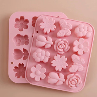 Ice making mold 【4465人收藏】12連花朵蝴蝶糖果矽膠模具 一口秒巧克力冰激凌烘焙工具自製冰格 現貨