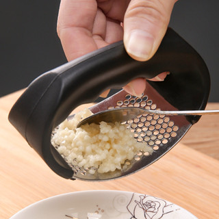 【臺灣出貨】不鏽鋼環形壓蒜器廚房手動蒜泥器家用小型搗蒜器大蒜薑汁蒜蓉器