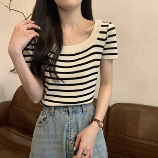 【HOT 本舖】 夏韓版氣質方領百搭條紋針織衫短袖女上衣
