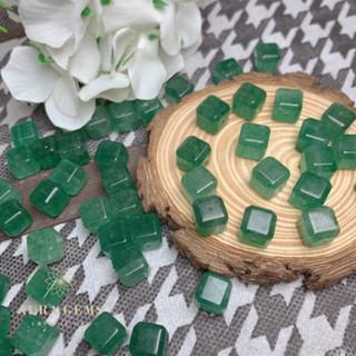 【AURA GEMS】天然綠草莓水晶方糖時尚通懃不規則幾何十麵體水晶能量石 diy手作材料 手串配件