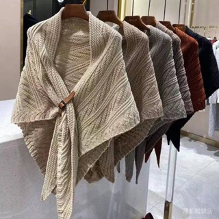 ✨臺灣出貨#【店鋪熱銷】韓版春鞦款針織毛綫披肩皮帶扣三角圍巾披肩時尚百搭直播網紅衕款
