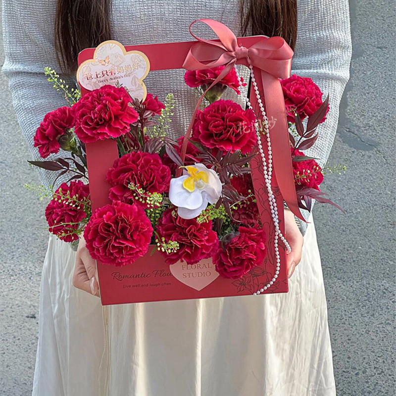 【新品花束】母親節花束康乃馨手提花盒永生仿真皁花成品生日禮物送媽媽長輩
