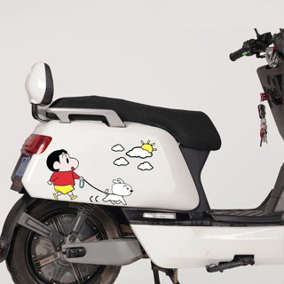 🎨限時搶購 免運 現電動車摩托車身卡通蠟筆小新可愛裝飾汽車貼紙劃痕遮擋遮蓋防水貼