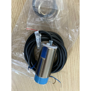 30mm接近傳感器,2線24-240VAC,可控矽NO,衝擊範圍15mm,臺灣原裝KFPS,程式碼:XP-30LA15E1