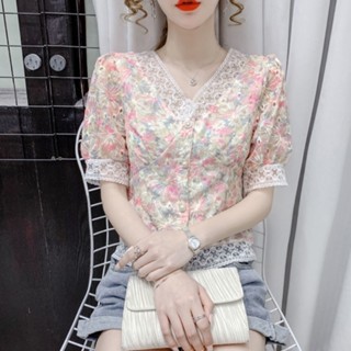 現貨速發#韓版上衣 女生著裝蕾絲拼接碎花雪紡襯衫女夏季新款短袖緊身顯瘦高檔小衫上衣襯衫