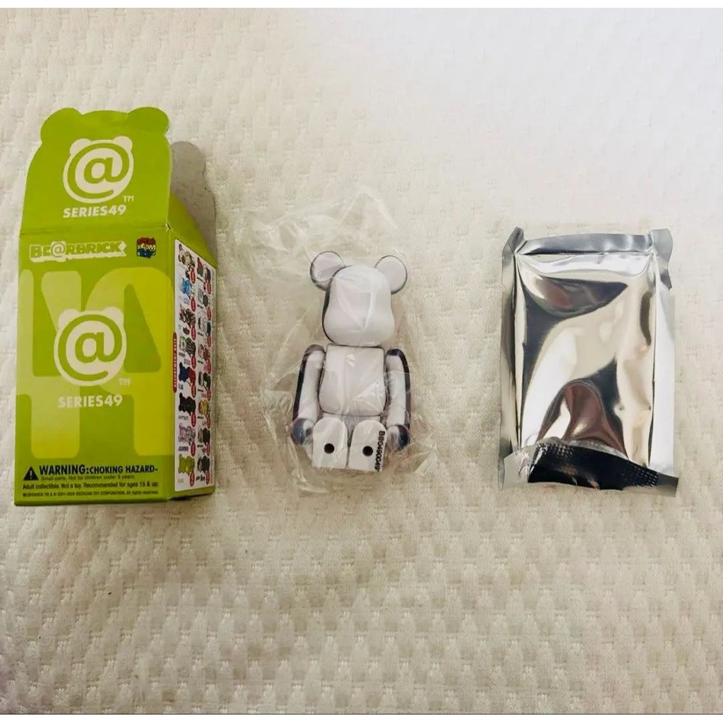 近全新 BE@RBRICK Bearbrick 庫柏力克熊 Secret 隱藏 Series 49代 日本直送 二手
