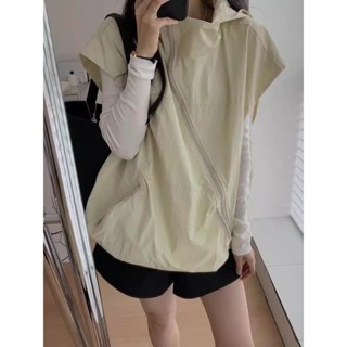 馬甲 新款特大碼寬鬆休閒斜拉鏈口袋連帽馬甲女背心無袖衝鋒衣工裝 馬甲背心 背心馬甲 大尺碼馬甲 工裝背心上衣