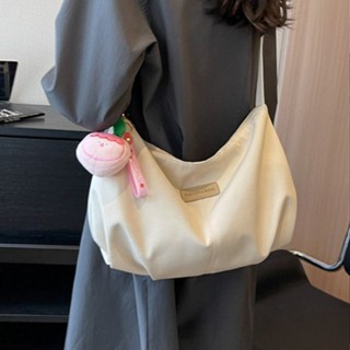 【HOT 本舖】流行包包女 大容量新款 夏季百搭帆布 單肩斜挎包 質感餃子包 單肩包 側揹包 簡約時尚包包