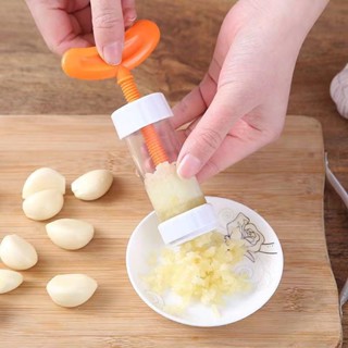 現貨熱銷/Hot spot sales家用手動搗碎蒜泥器廚房旋轉壓蒜器手動擠蒜剝蒜器夾大蒜蓉沫神器