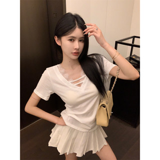 Liasynn 短袖t恤女 夏季微透氣質純欲風性感辣妹蕾絲緊身V領上衣
