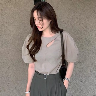 chic氣質簡約圓領鏤空鈕扣設計寬鬆泡泡袖襯衫上衣女