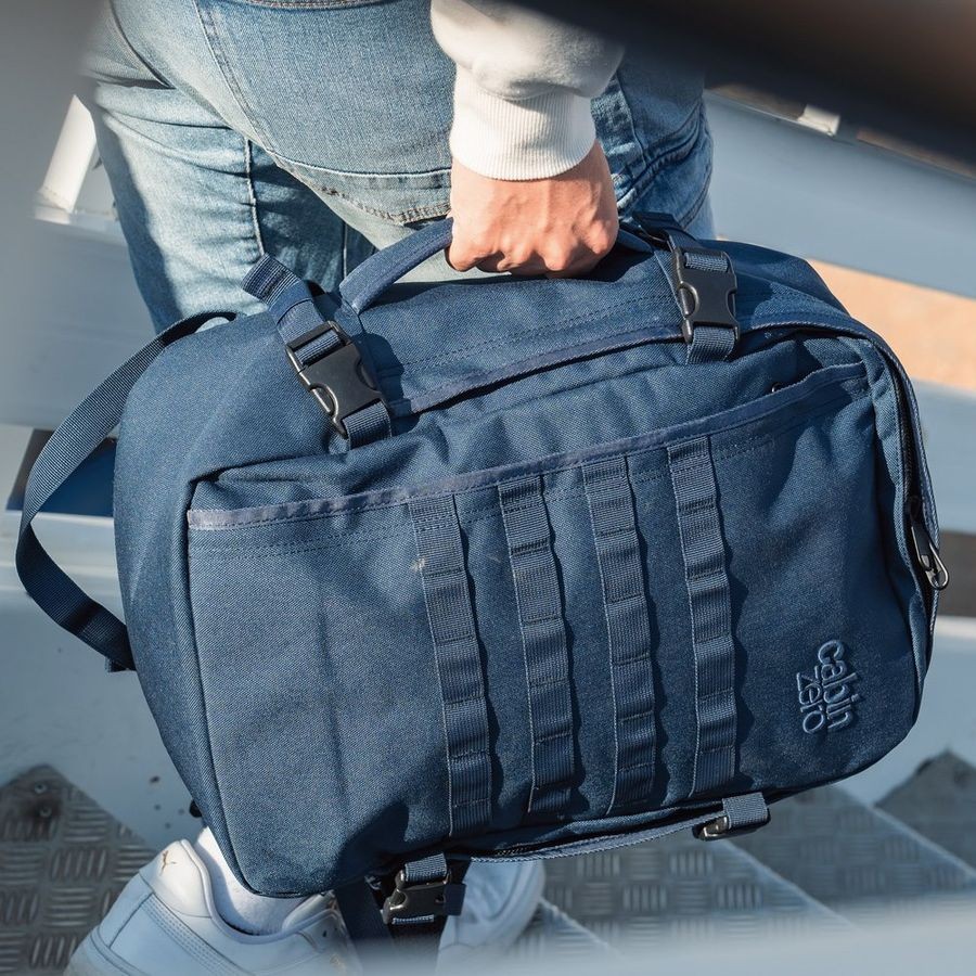 CabinZero英國輕旅登機後背包/ 36L/ 軍用款2.0/ 藍 eslite誠品