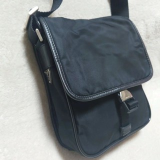 PRADA 肩揹包 Saffiano皮革 皮革 黑色 白色 尼龍 mercari 日本直送 二手
