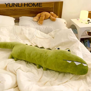 🔥桃園出貨 鱷魚 趴趴抱枕 毛絨玩具 枕頭 超軟 羽絨棉 萌醜布娃娃 生日禮物 交換禮物 鱷魚公仔 長條娃娃