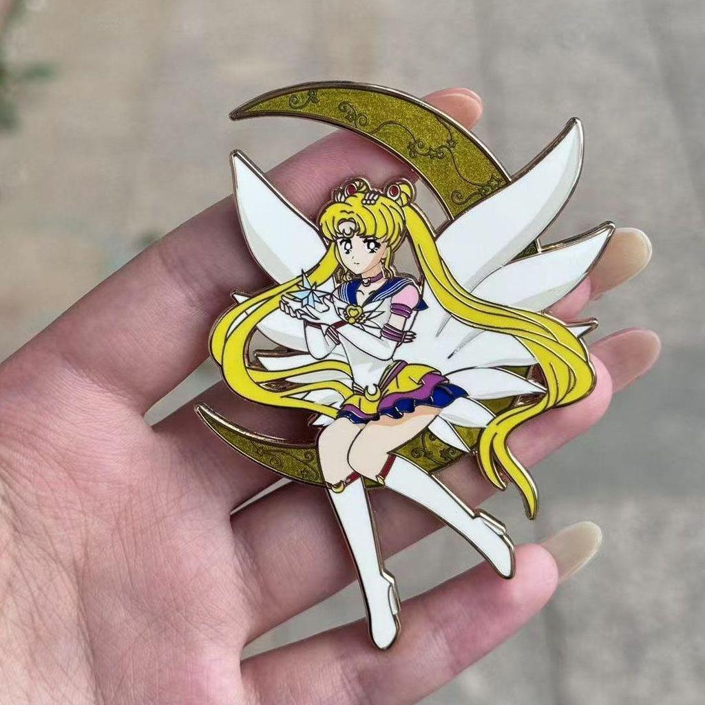 ✨臺灣出貨✨美少女戰士月野兔金屬徽章月野兔月亮變身琺琅胸針書包裝飾禮物