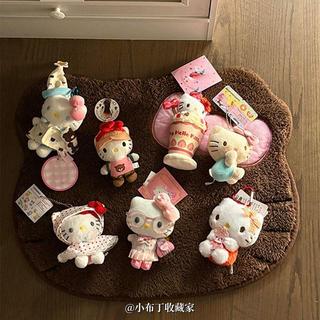 ✨臺灣出貨✨可愛白皮雨衣蛋糕kitty鑰匙扣包包掛件毛絨公仔玩偶書包掛飾女生